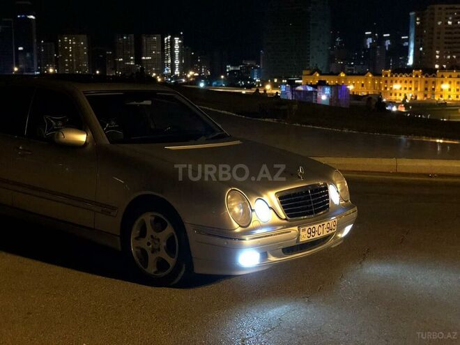 Mercedes E 320 2000, 225,000 km - 3.2 л - Qazax