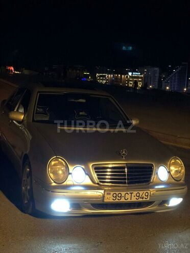 Mercedes E 320 2000, 225,000 km - 3.2 л - Qazax