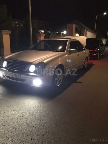 Mercedes E 320 2000, 225,000 km - 3.2 л - Qazax