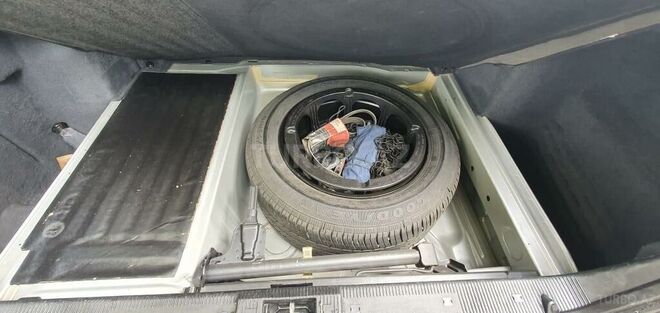 Mercedes E 320 2000, 225,000 km - 3.2 л - Qazax