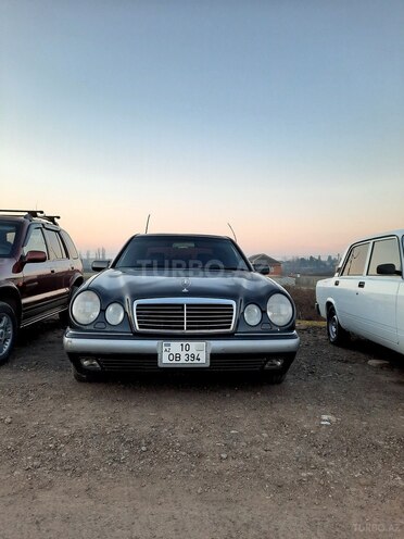 Mercedes E 230 1996, 271,000 km - 2.3 l - Lənkəran