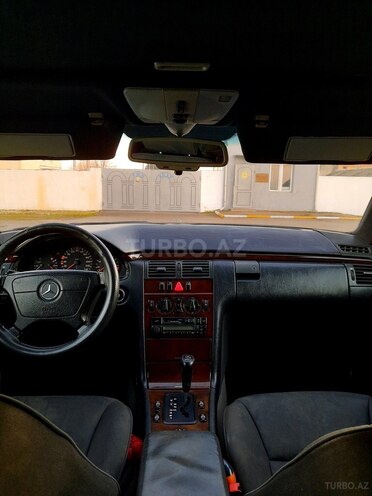 Mercedes E 230 1996, 271,000 km - 2.3 l - Lənkəran