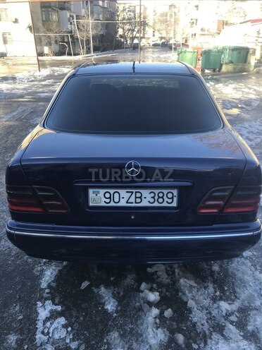 Mercedes E 220 2000, 451,000 km - 2.2 l - Bakı