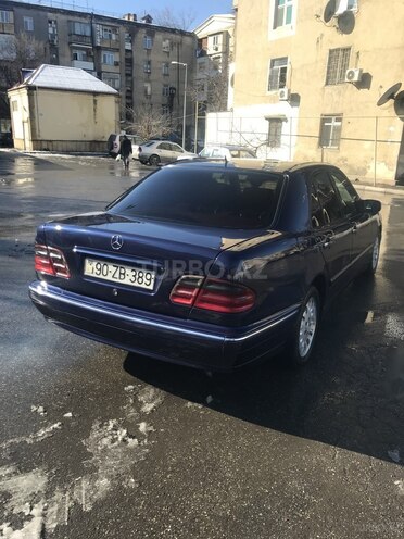 Mercedes E 220 2000, 451,000 km - 2.2 l - Bakı