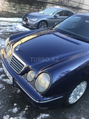Mercedes E 220 2000, 451,000 km - 2.2 l - Bakı