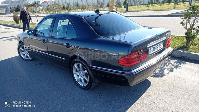 Mercedes E 280 1998, 220,000 km - 2.8 l - Bakı