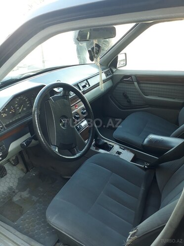 Mercedes E 200 1991, 450,000 km - 2.0 l - Gəncə