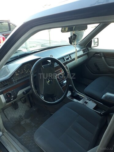 Mercedes E 200 1991, 450,000 km - 2.0 l - Gəncə