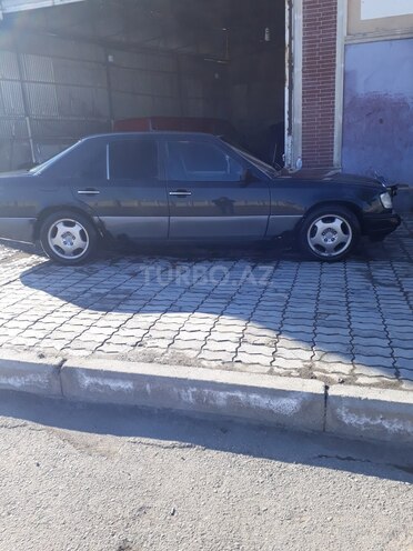 Mercedes E 200 1991, 450,000 km - 2.0 l - Gəncə