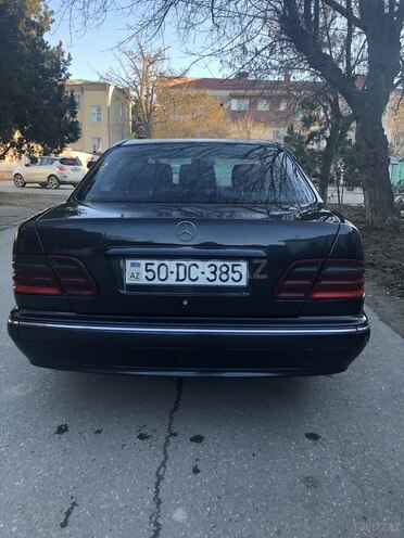 Mercedes E 270 2000, 800,000 km - 2.7 л - Sumqayıt