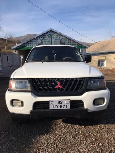 Mitsubishi Montero 2000, 198,000 km - 3.5 l - Qazax