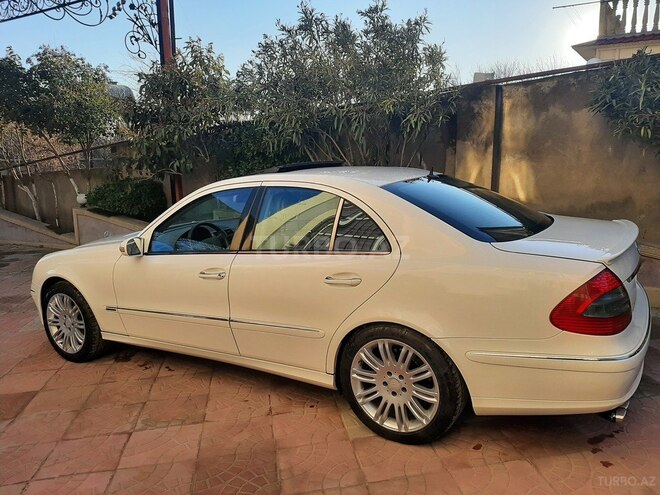 Mercedes E 240 2004, 254,000 km - 2.6 л - Bakı