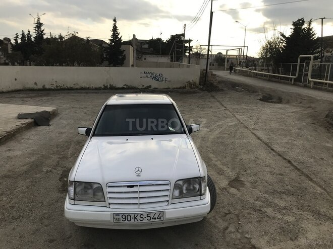 Mercedes E 200 1994, 300,000 km - 2.0 l - Bakı