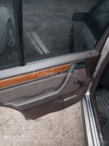 Mercedes E 200 1991, 111,222 km - 2.0 l - Bakı