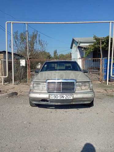 Mercedes E 200 1986, 356,808 km - 2.0 l - İmişli