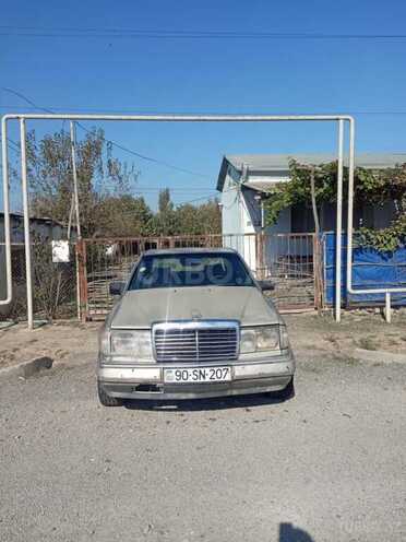 Mercedes E 200 1986, 356,808 km - 2.0 l - İmişli