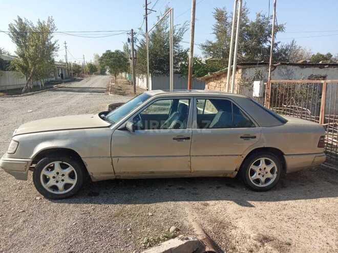 Mercedes E 200 1986, 356,808 km - 2.0 l - İmişli