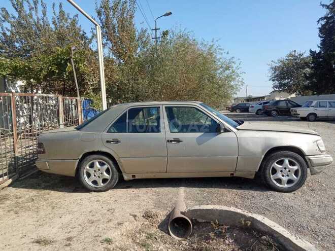 Mercedes E 200 1986, 356,808 km - 2.0 l - İmişli
