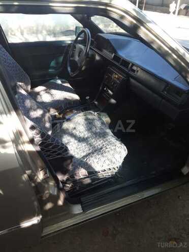 Mercedes E 200 1986, 356,808 km - 2.0 l - İmişli