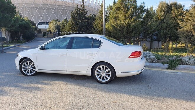 Volkswagen Passat 2011, 107,500 km - 1.8 l - Bakı