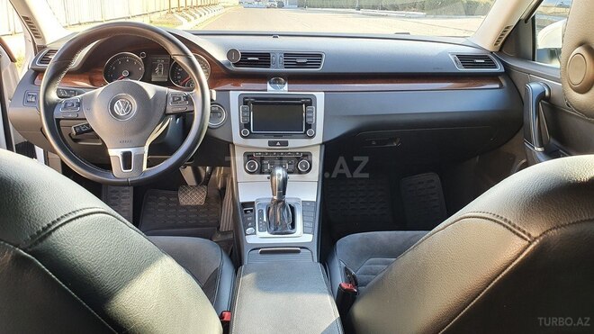 Volkswagen Passat 2011, 107,500 km - 1.8 l - Bakı