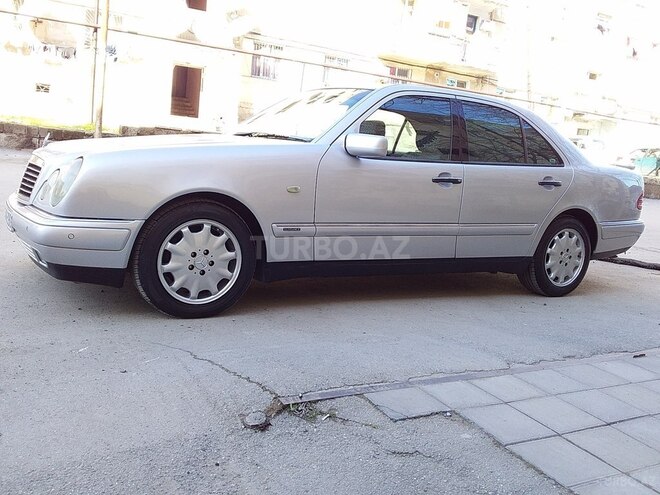 Mercedes E 240 1999, 421,000 km - 2.4 л - Bakı
