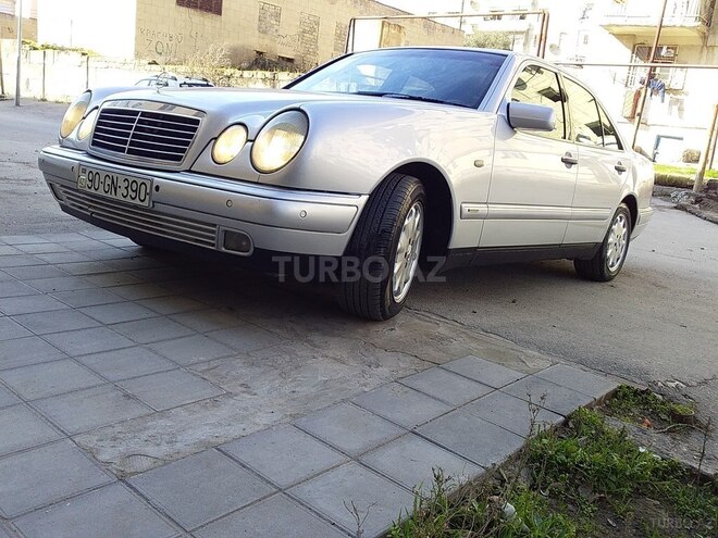 Mercedes E 240 1999, 421,000 km - 2.4 л - Bakı