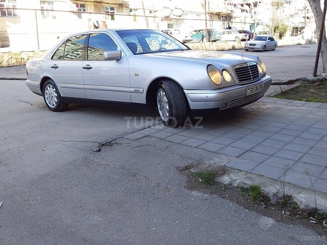 Mercedes E 240 1999, 421,000 km - 2.4 л - Bakı