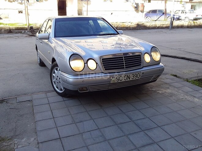 Mercedes E 240 1999, 421,000 km - 2.4 л - Bakı