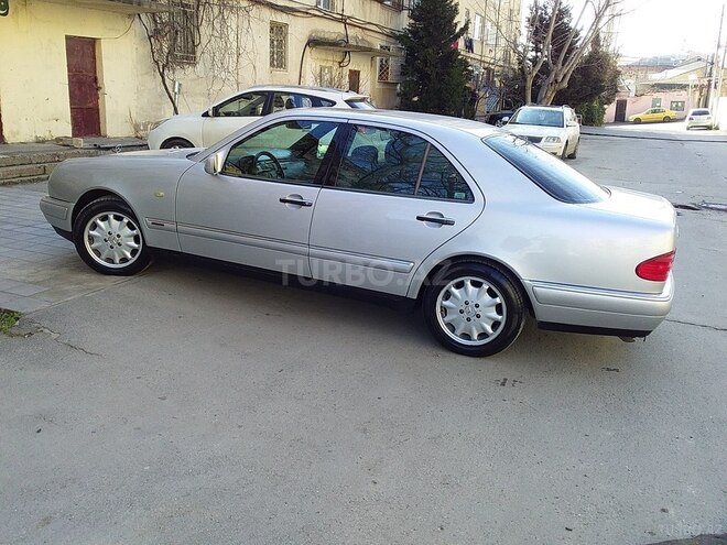 Mercedes E 240 1999, 421,000 km - 2.4 л - Bakı