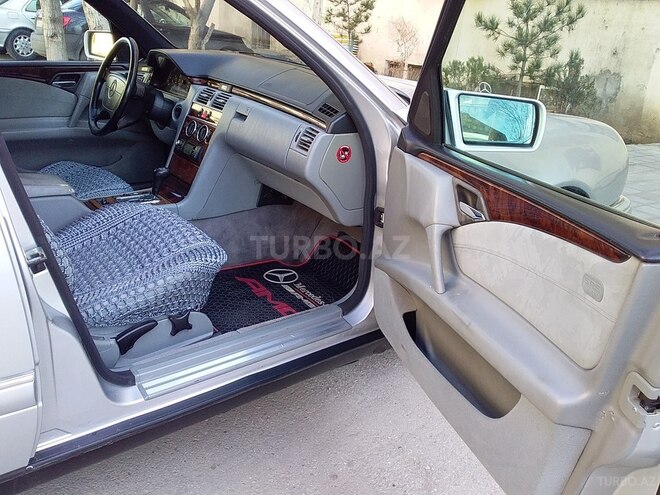 Mercedes E 240 1999, 421,000 km - 2.4 л - Bakı