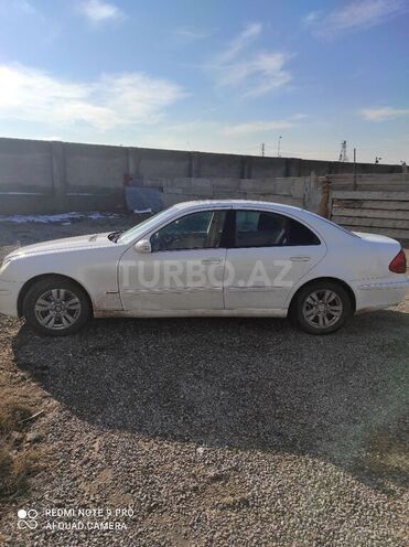 Mercedes E 240 2005, 230,000 km - 2.4 l - Bakı