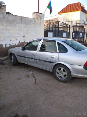 Opel Vectra 1996, 297,000 km - 2.0 l - Şirvan