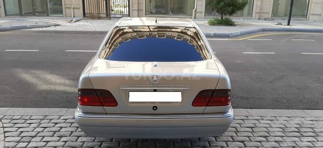 Mercedes E 230 1996, 386,200 km - 2.3 l - Bakı
