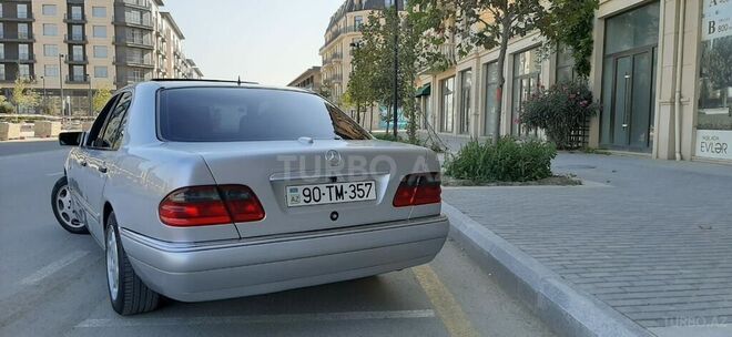 Mercedes E 230 1996, 386,200 km - 2.3 l - Bakı