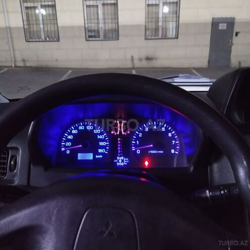 Mitsubishi Pajero io 2000, 191,000 km - 2.0 l - Bakı