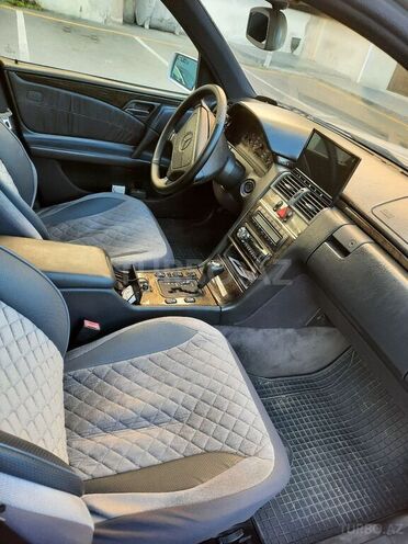 Mercedes E 200 1998, 311,500 km - 2.0 л - Bakı