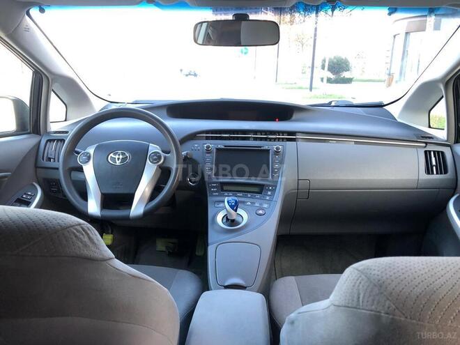 Toyota Prius 2011, 226,000 km - 1.8 l - Bakı