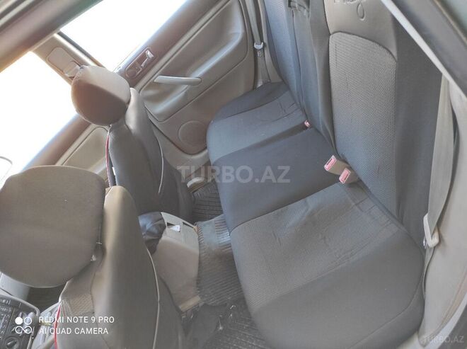 Volkswagen Passat 2003, 233,000 km - 1.8 l - Xırdalan