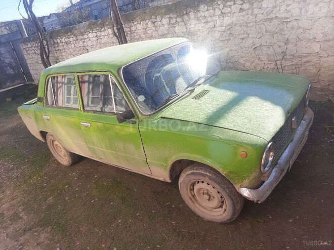 LADA (VAZ) 21011 1978, 268,000 km - 1.5 l - Quba