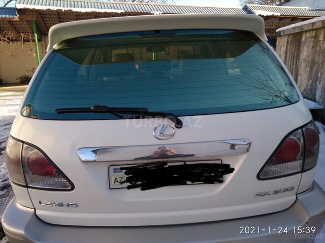 Lexus RX 300 2002, 211,000 km - 3.0 l - Qusar