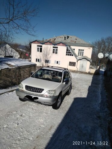 Lexus RX 300 2002, 211,000 km - 3.0 l - Qusar