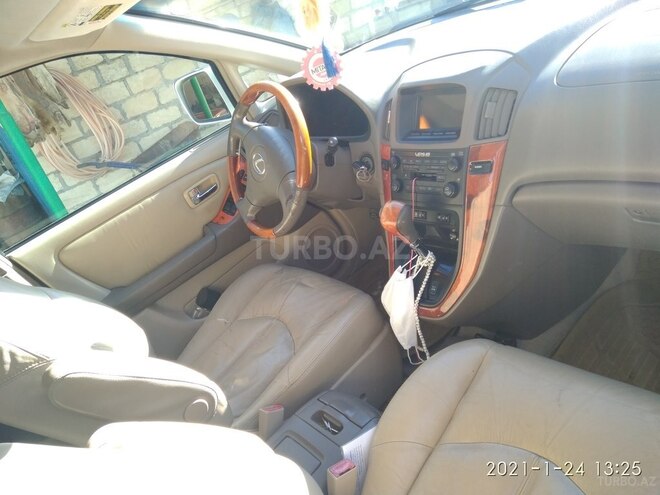 Lexus RX 300 2002, 211,000 km - 3.0 l - Qusar