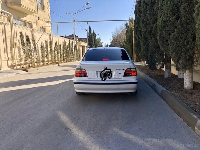 BMW 525 2002, 263,000 km - 2.5 l - Bakı
