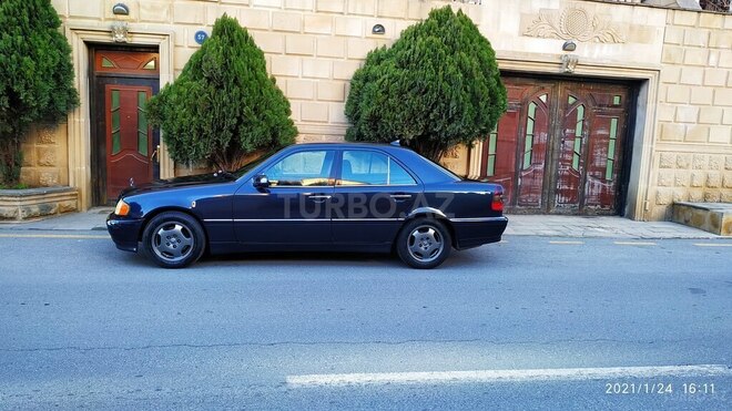Mercedes C 200 1997, 420,000 km - 2.0 l - Bakı