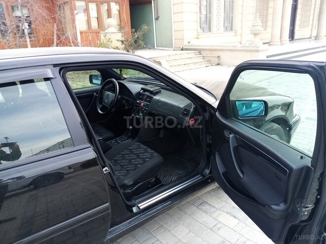 Mercedes C 200 1998, 244,000 km - 2.0 l - Sumqayıt