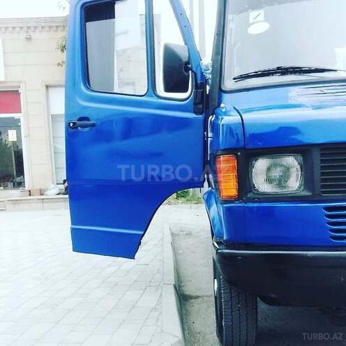 Mercedes 208 D 1991, 668,473 km - 2.9 l - Kürdəmir