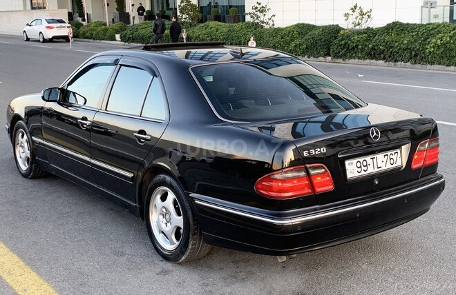 Mercedes E 320 2000, 280,317 km - 3.2 л - Bakı
