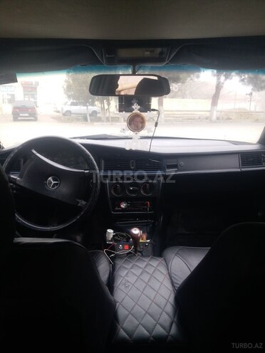 Mercedes 190 1989, 100,000 km - 2.0 l - Şirvan