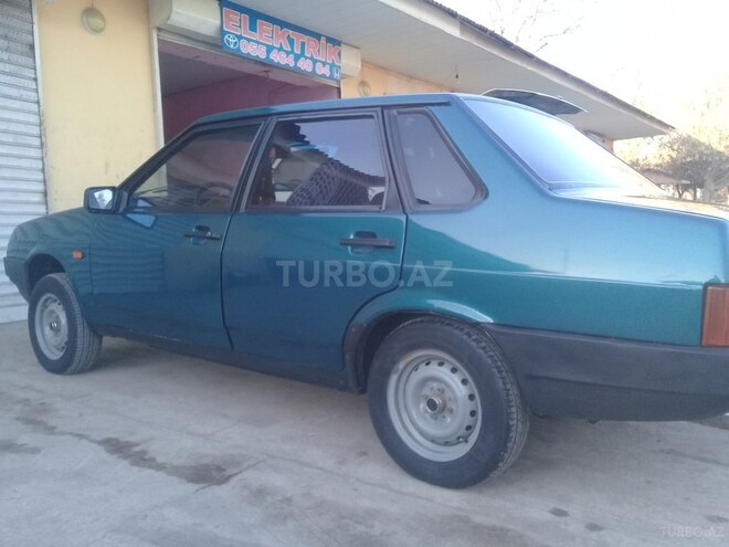 LADA (VAZ) 21099 2000, 400,000 km - 1.5 l - Saatlı